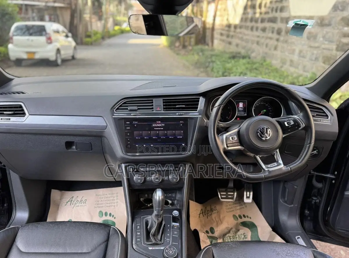 Volkswagen Tiguan 2.0T SE AWD 4MOTION 2019 Black