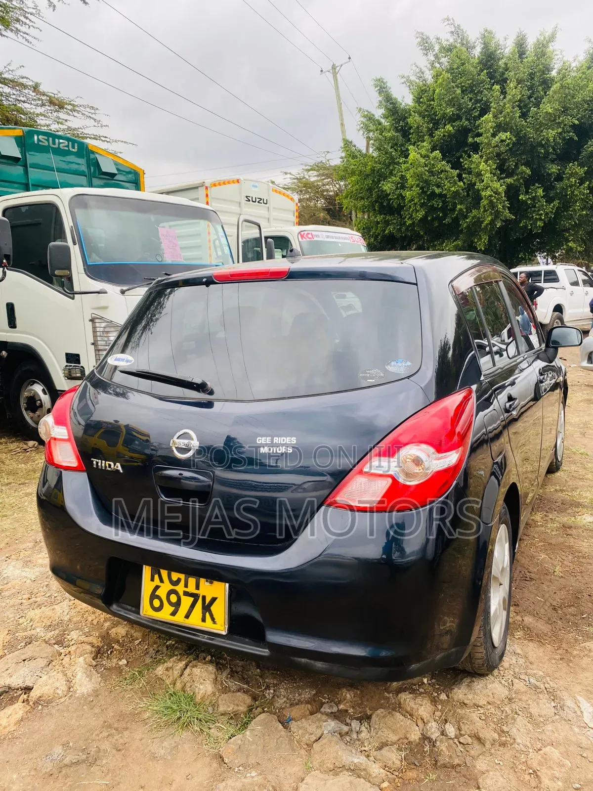 Nissan Tiida 2010 Black