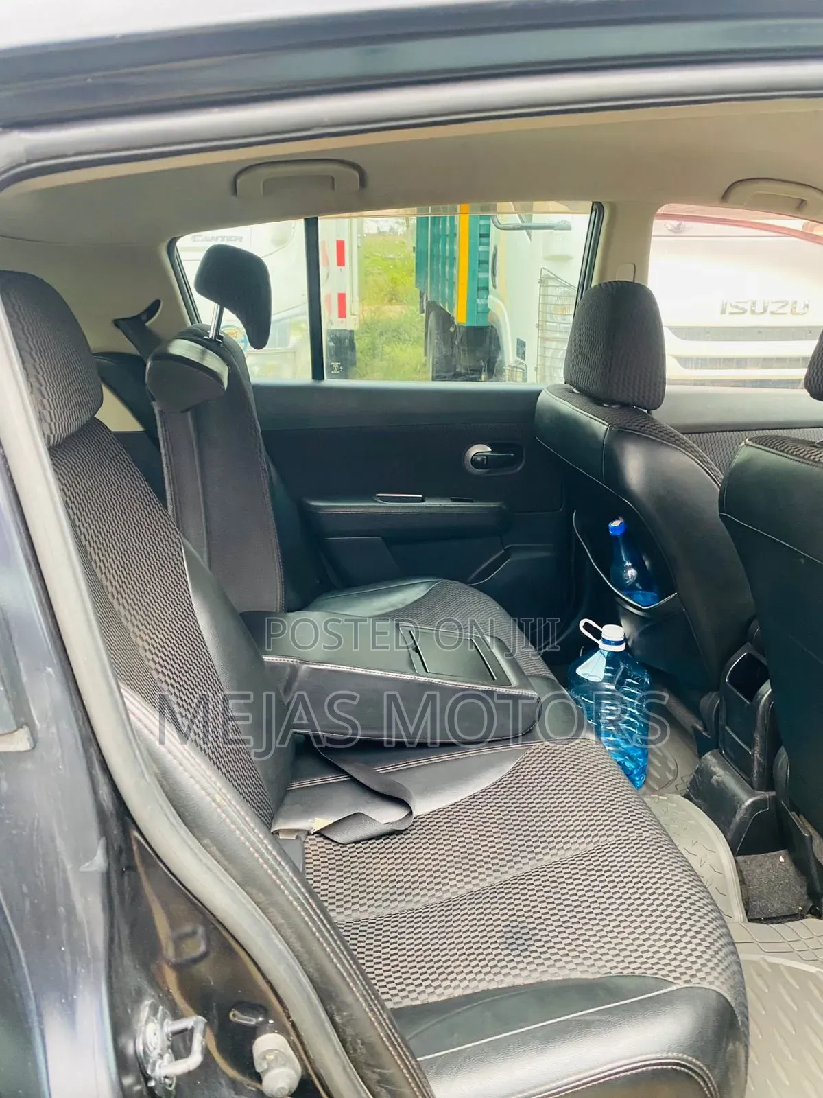 Nissan Tiida 2010 Black