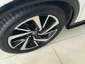 Honda Vezel 2019 White
