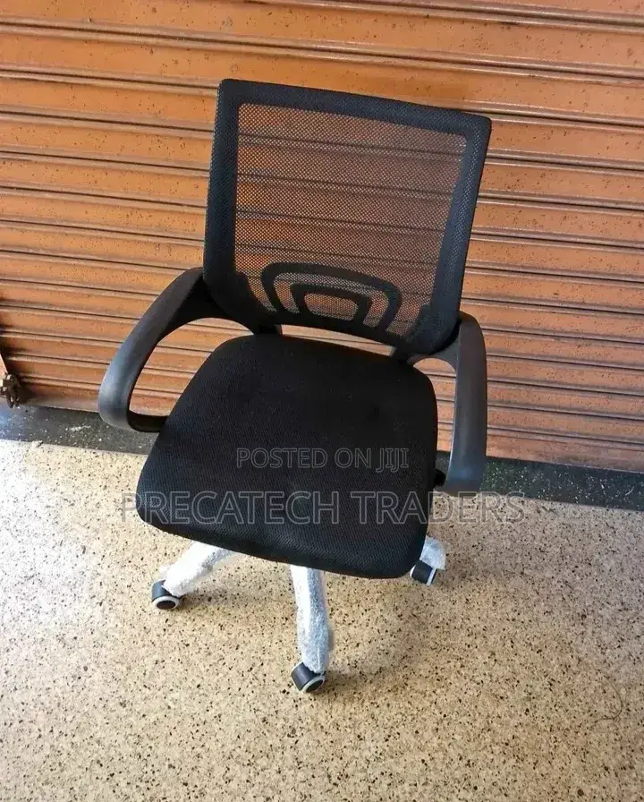 Executive Swivel Office Chair With Mesh Back