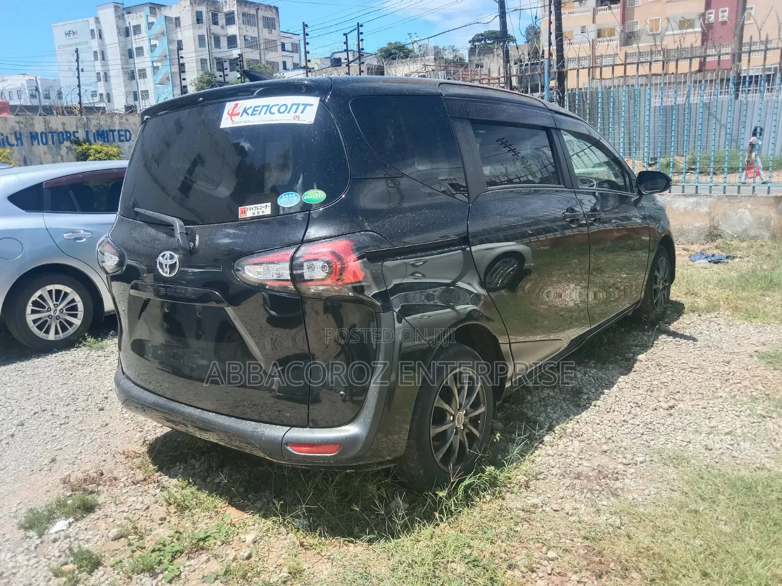 Toyota Sienta 2017 Black