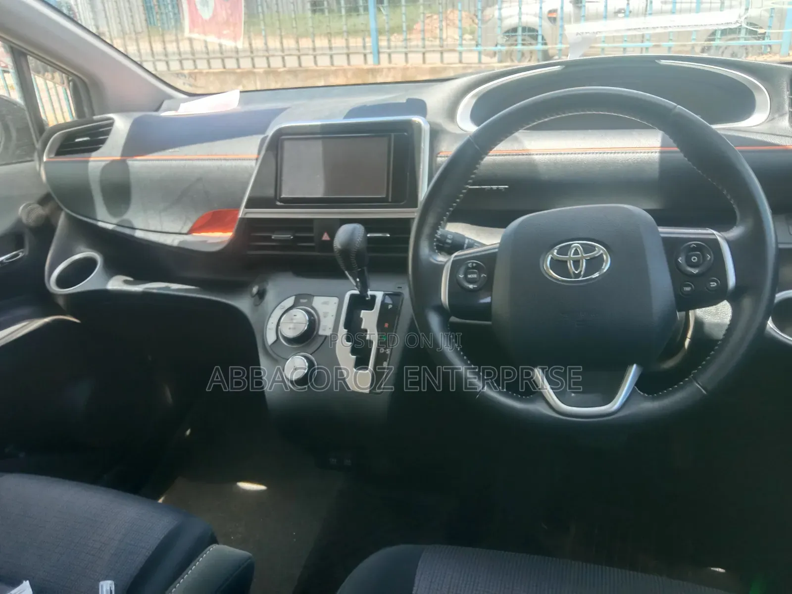 Toyota Sienta 2017 Black