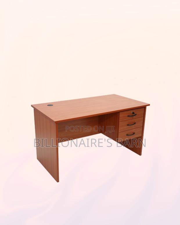 Compact 0.9m Wooden Desk for Simple Home Office Use - thumbnail 2