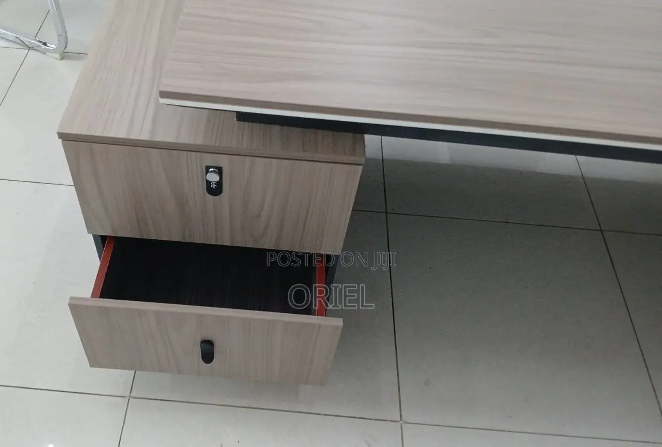 Office Desk : 2.4m L-Shaped Desk