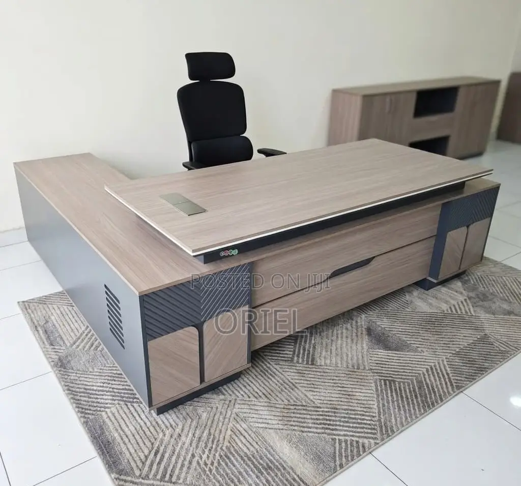 Office Desk : 2.4m L-Shaped Desk
