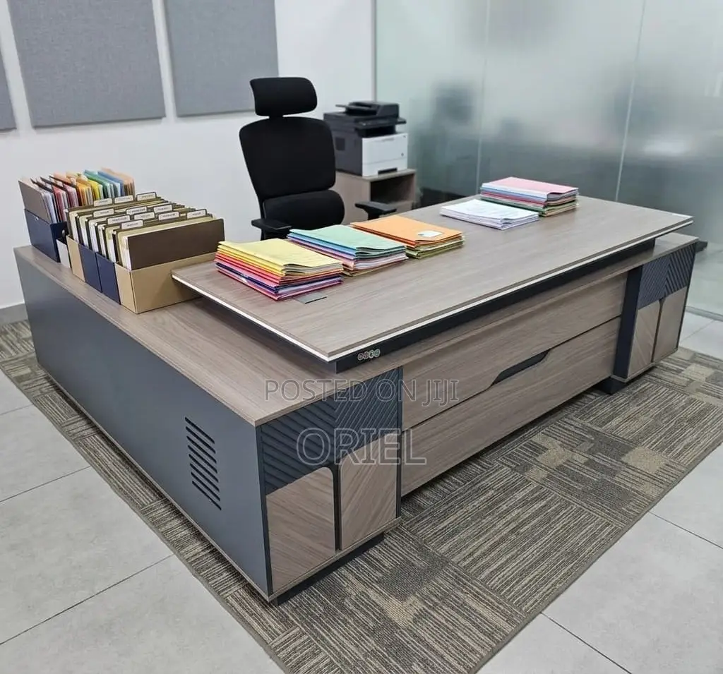 Office Desk : 2.4m L-Shaped Desk
