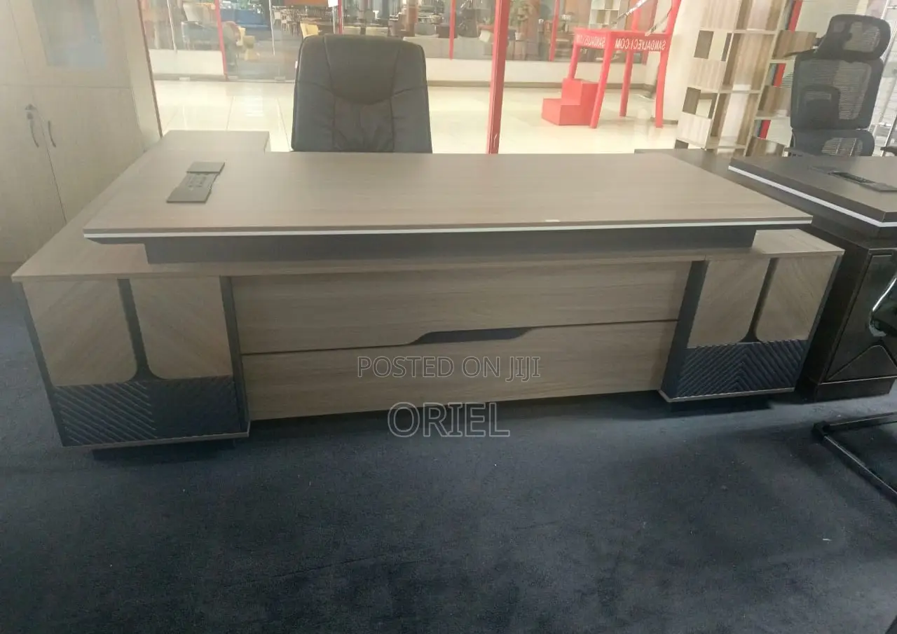 Office Desk : 2.4m L-Shaped Desk