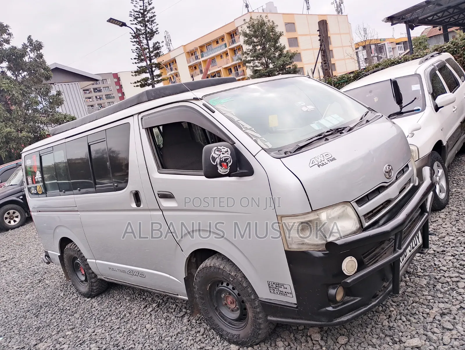 Toyota HiAce 2014 Silver
