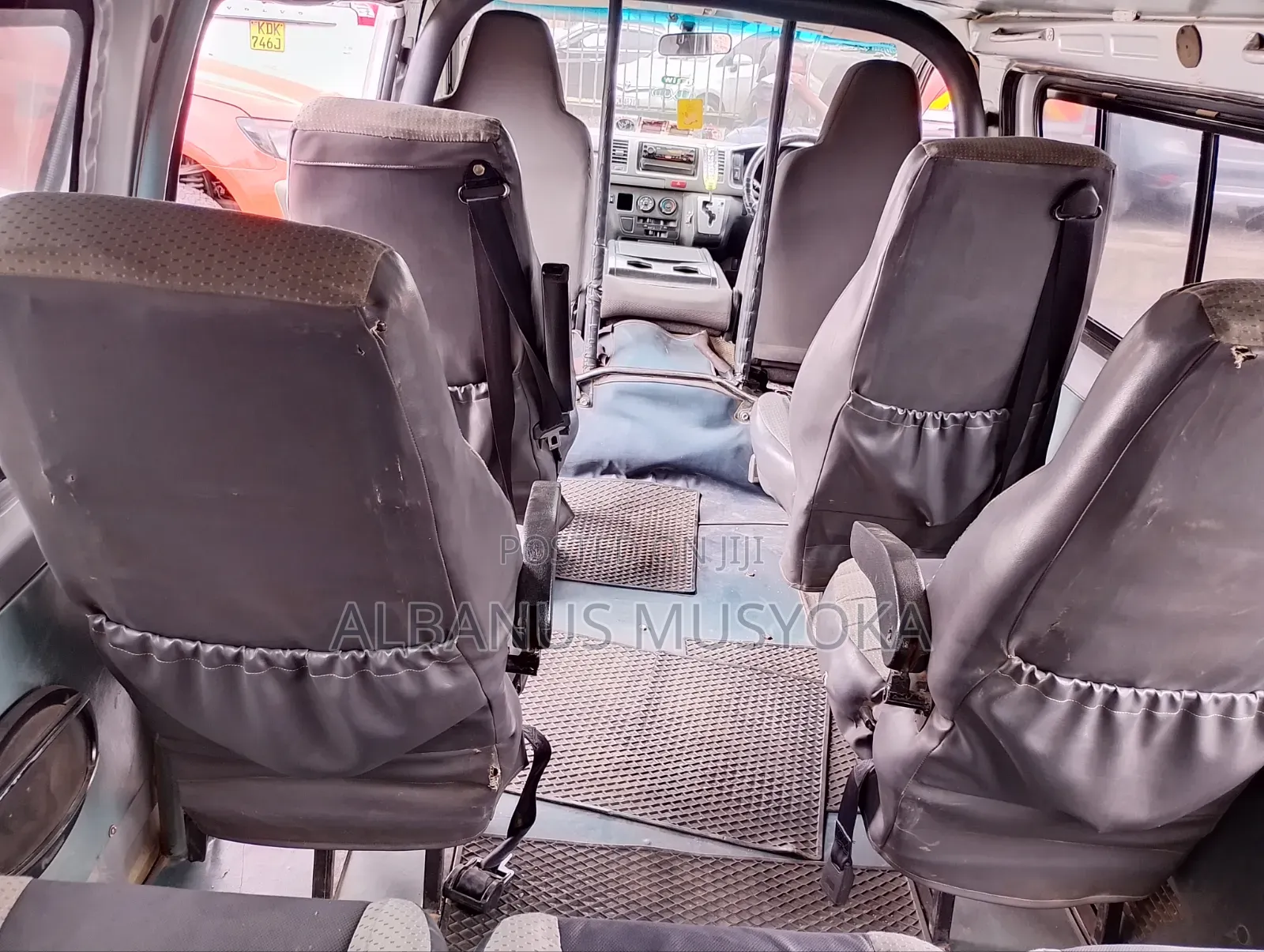 Toyota HiAce 2014 Silver