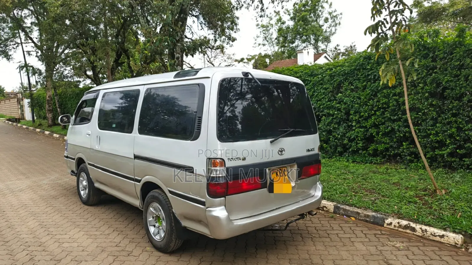 Toyota HiAce 2004 White