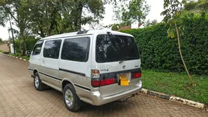 Toyota HiAce 2004 White
