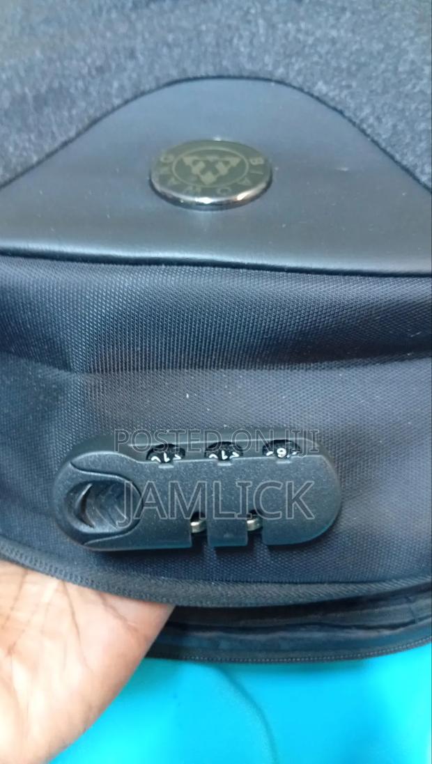 Anti-Theft Laptop Bag - thumbnail 5