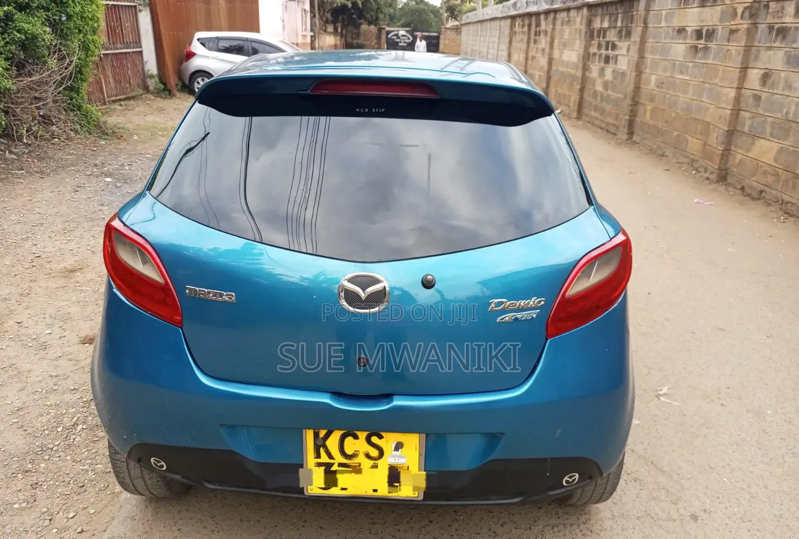 Mazda Demio 2011 Blue