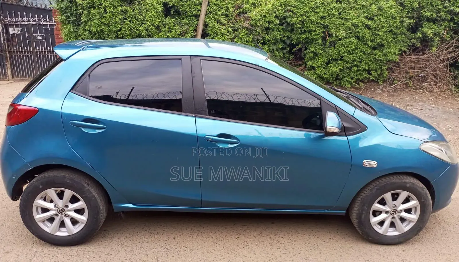 Mazda Demio 2011 Blue