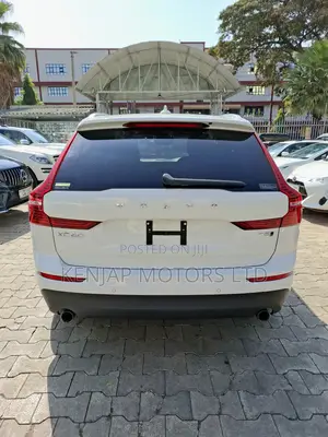 Volvo XC60 2019 White
