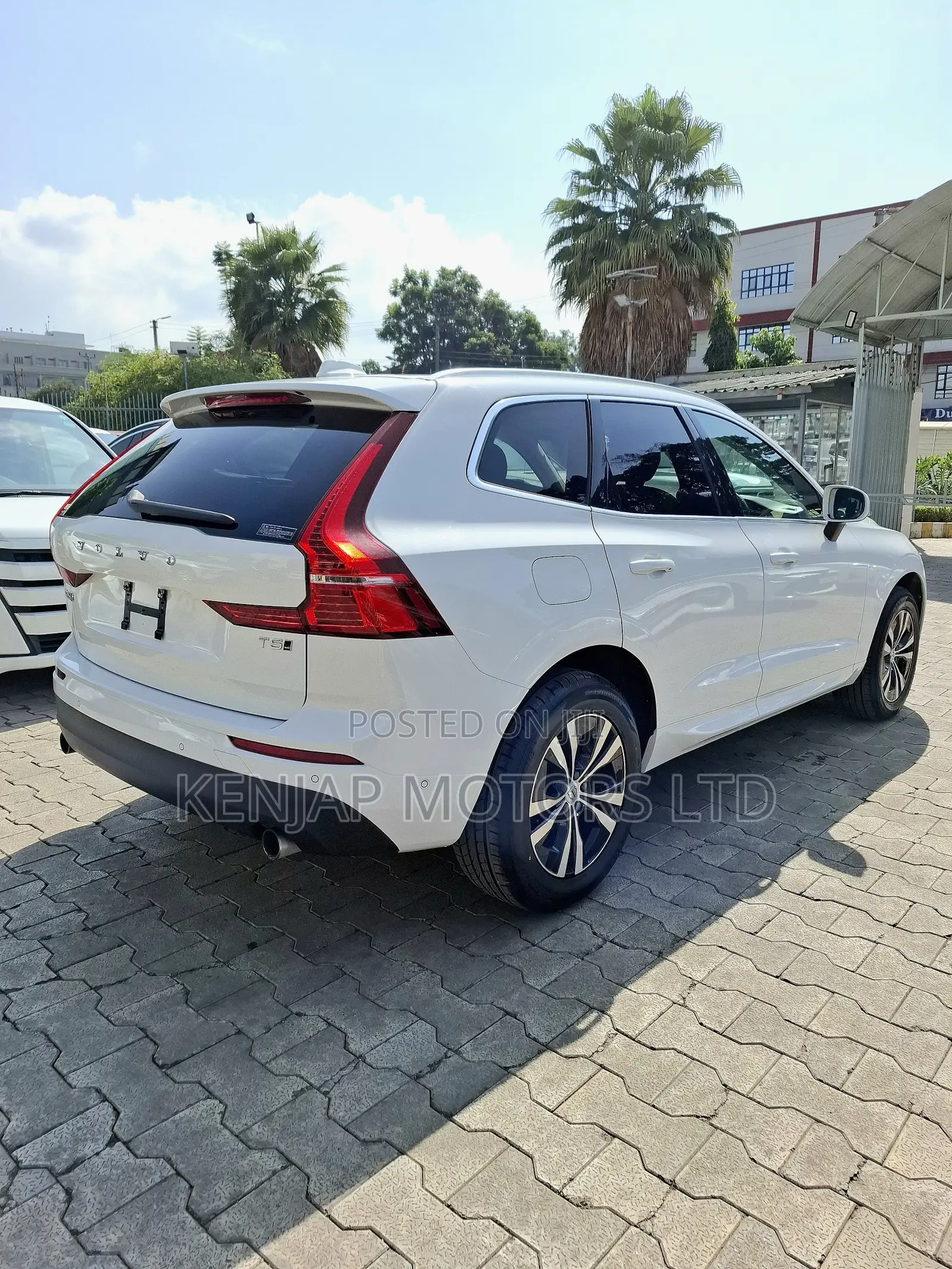 Volvo XC60 2019 White