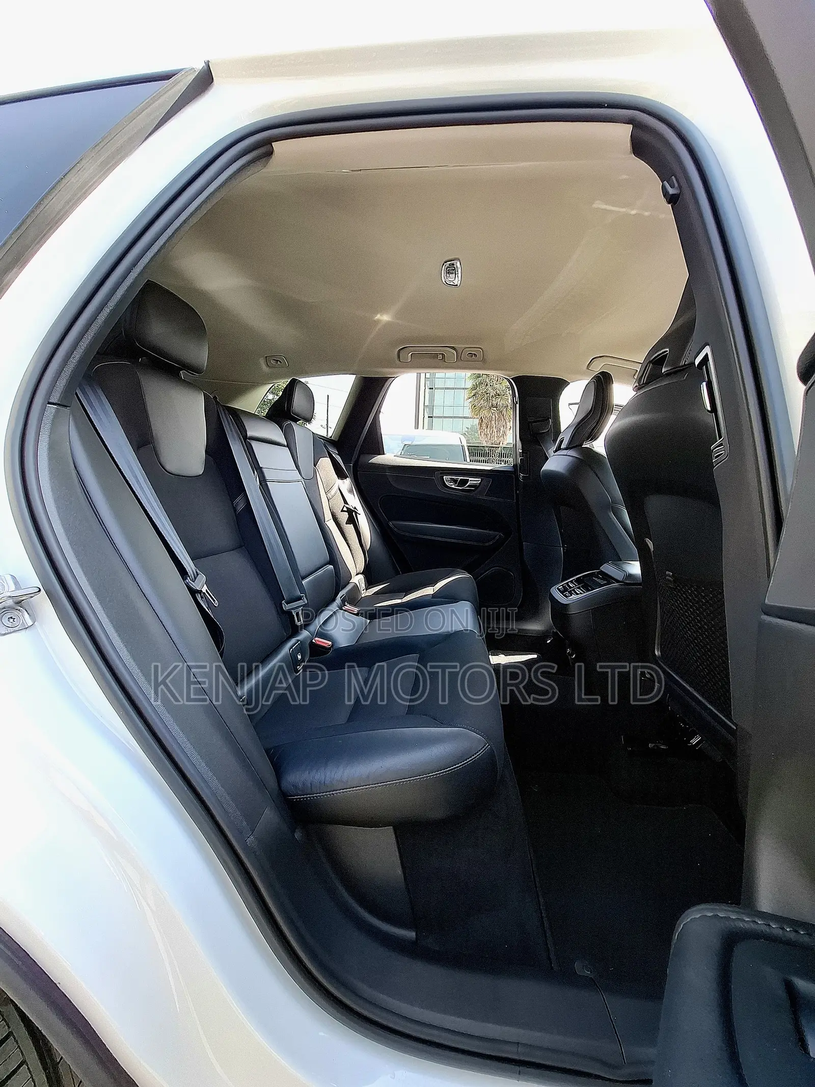 Volvo XC60 2019 White