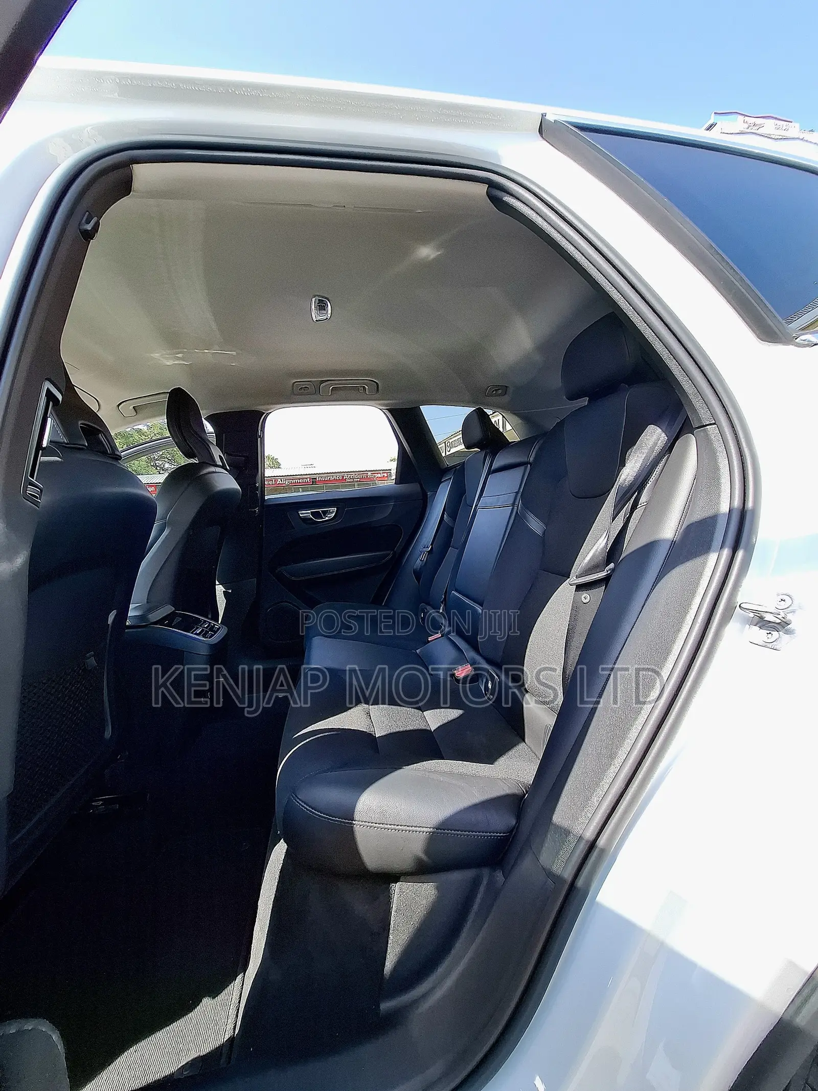 Volvo XC60 2019 White