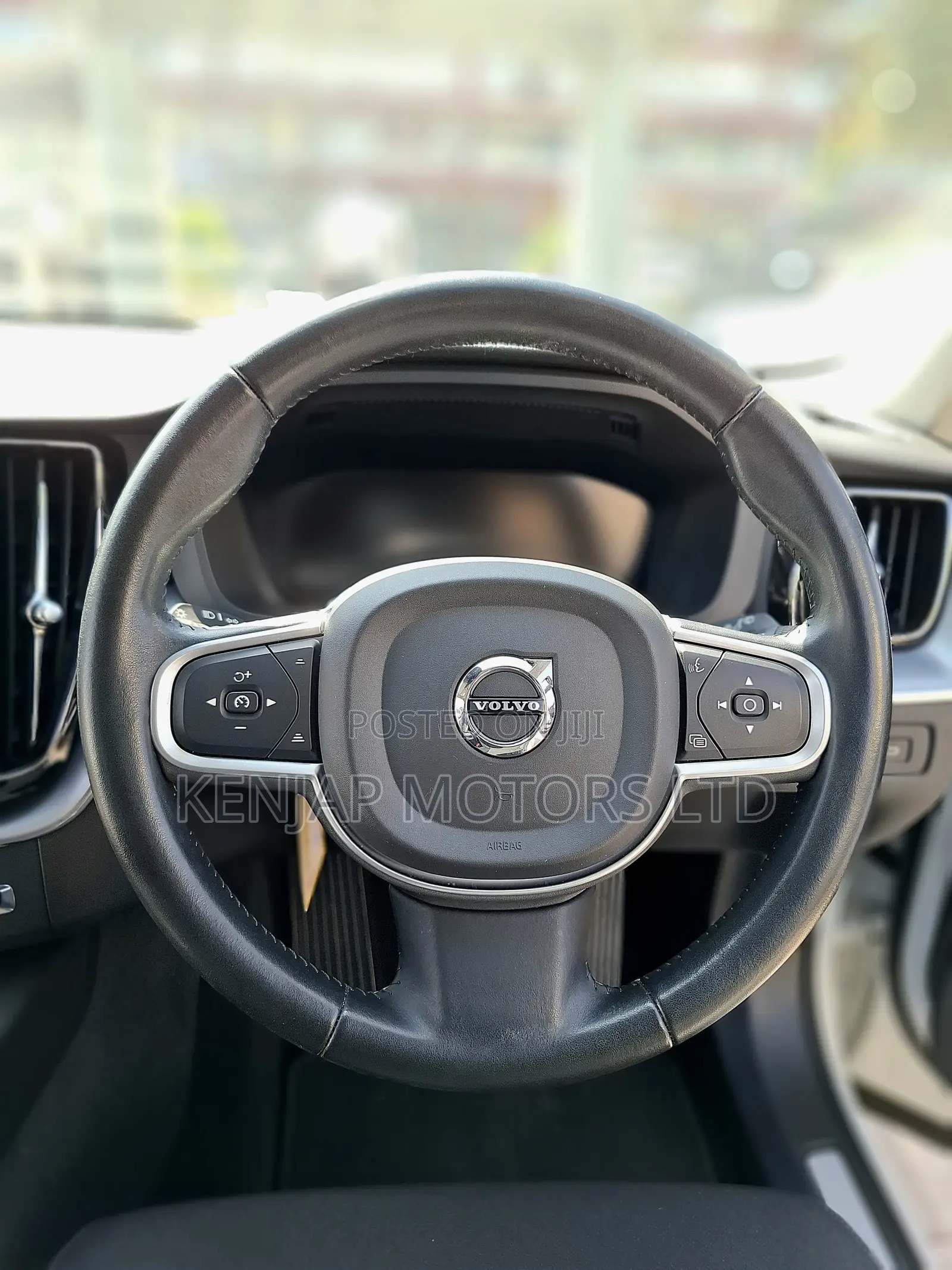Volvo XC60 2019 White