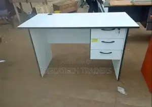 0.9m Modern Office Desk With 3 Drawers