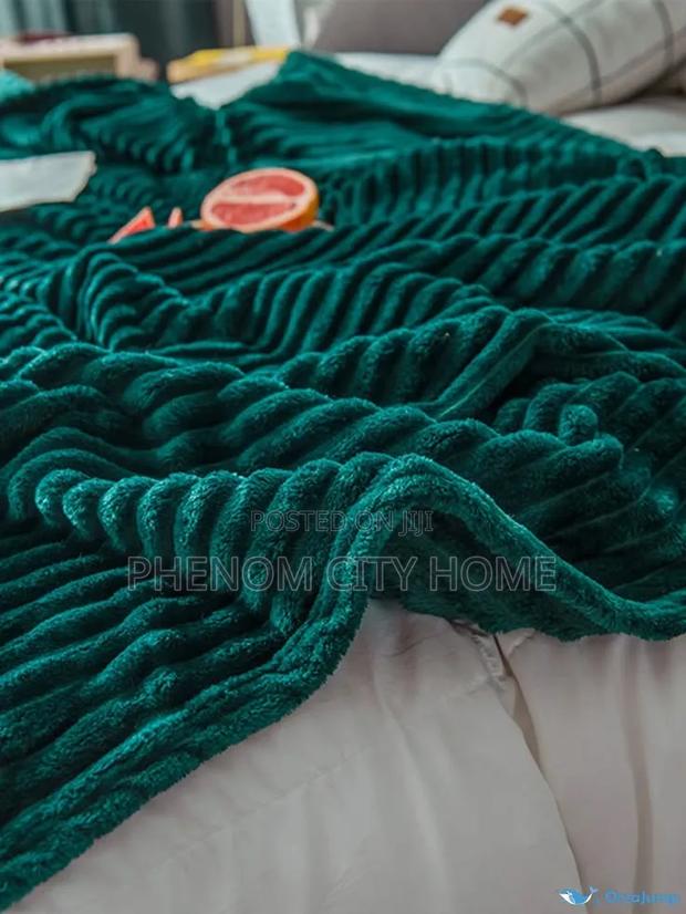 Solid Colour Flannel/Fleece Blankets - main view