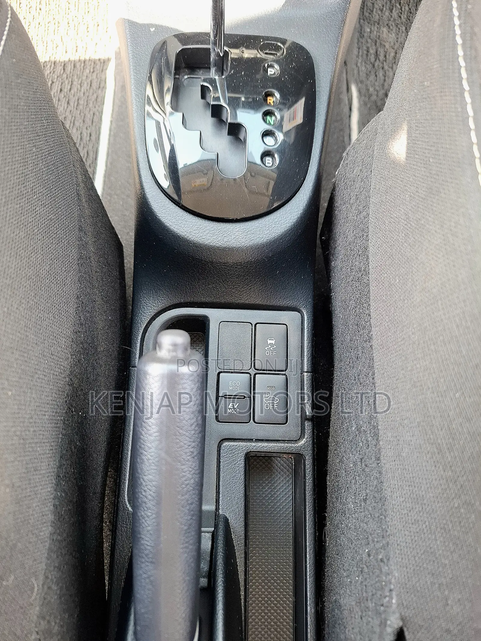 Toyota Vitz 2019 Blue