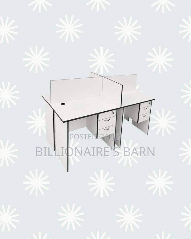 Practical 0.9m 4-Partition Wooden Bullpen Desk for Focused Team Tasks - thumbnail 2