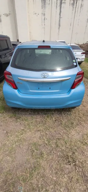 Toyota Vitz 2017 Blue