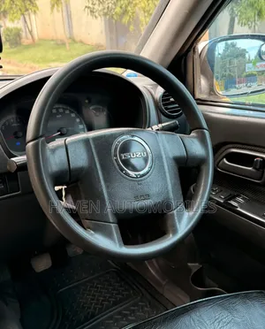 Isuzu D-MAX 2008 Blue