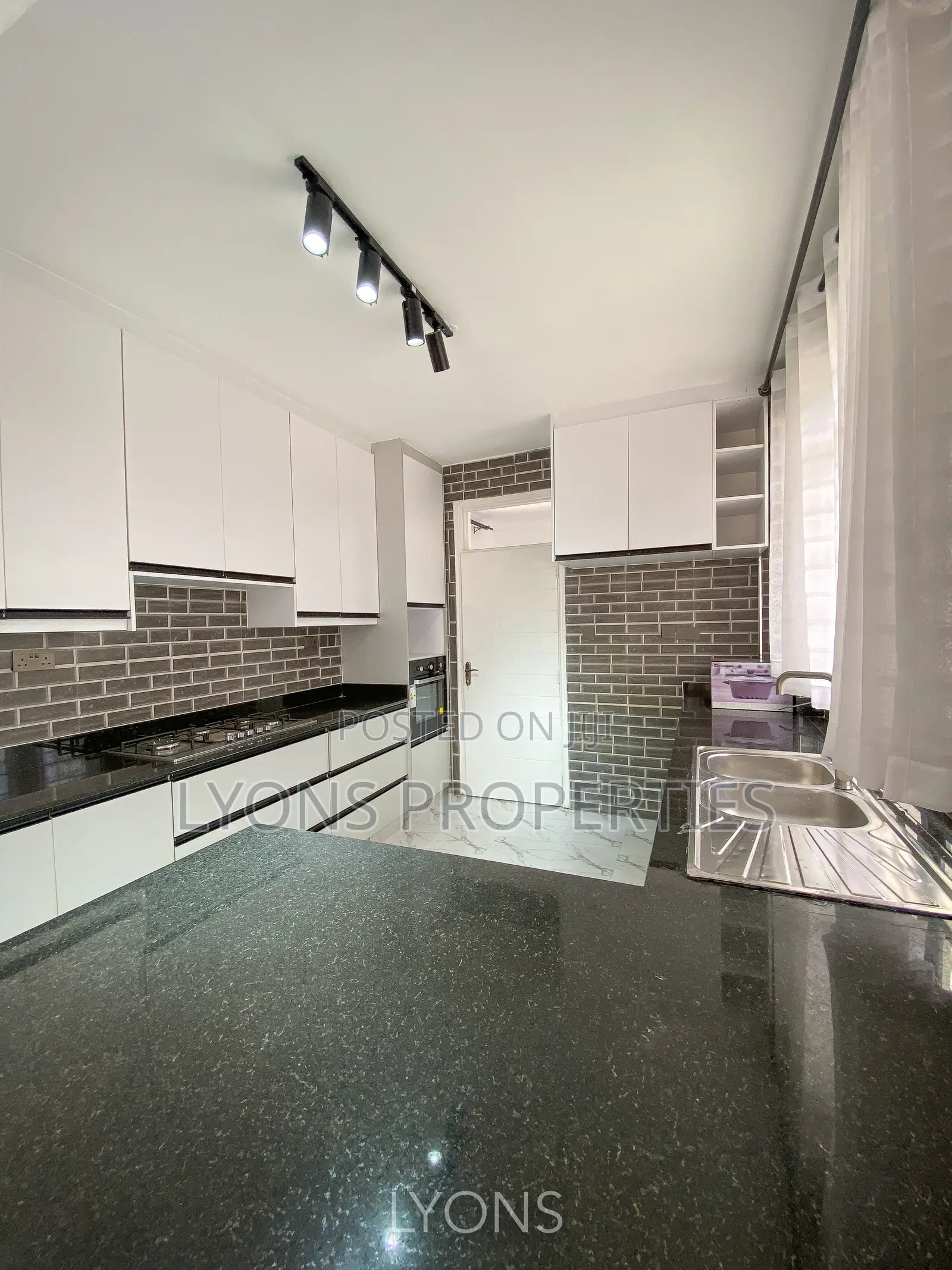 3bdrm Maisonette in Rimpa for rent