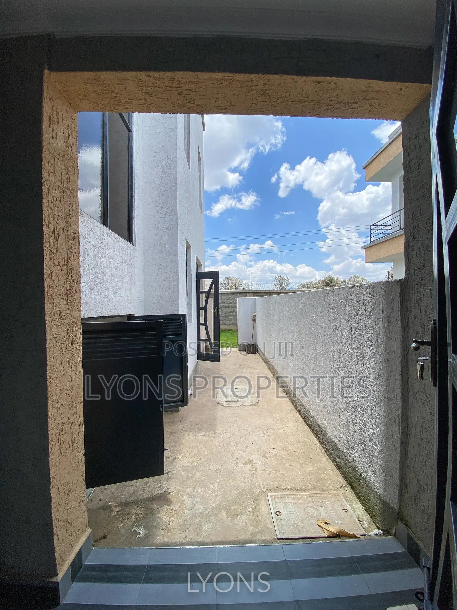 3bdrm Maisonette in Rimpa for rent