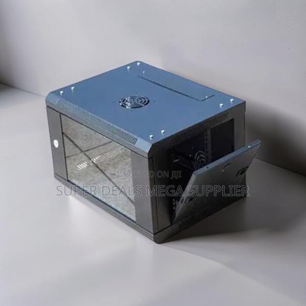 Professional Lockable 9u Wall Mount Data Cabinet