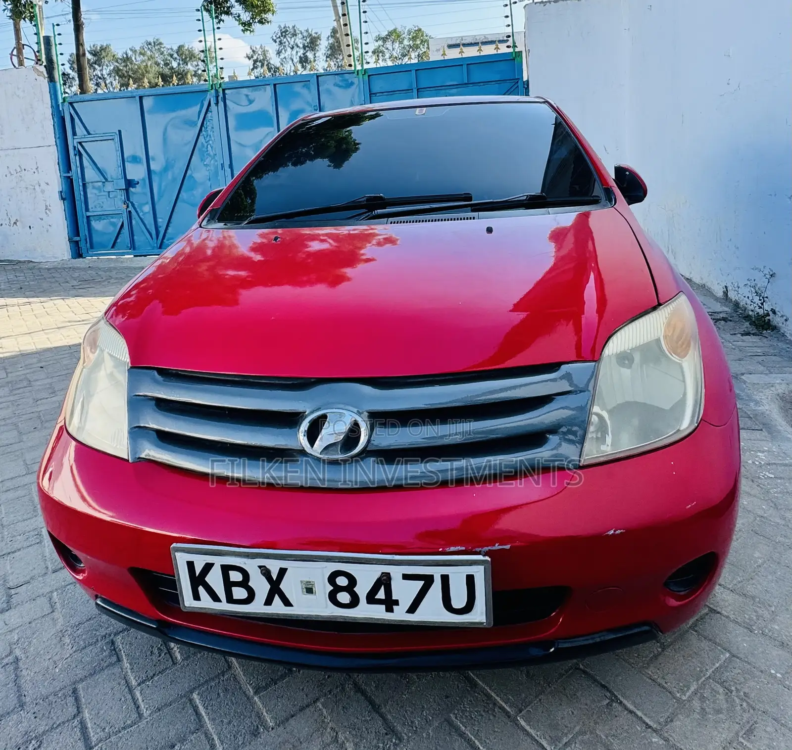 Toyota IST 2005 Burgundy