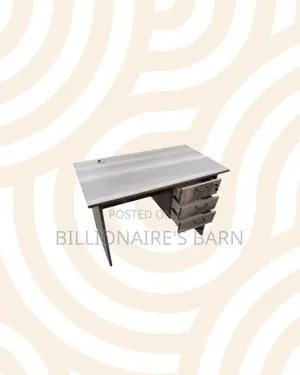Compact 1m Wooden Desk for Professional Home Office Tasks