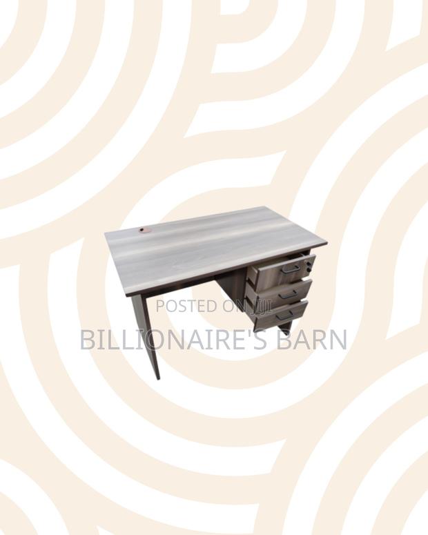 Compact 1m Wooden Desk for Professional Home Office Tasks - thumbnail 2