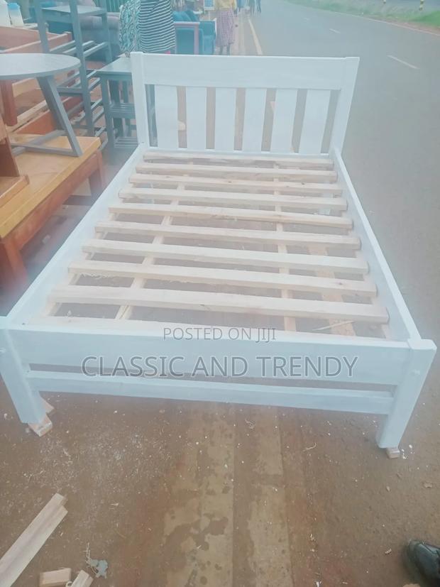4x6 Modern White Bed With Slatted Headboard - thumbnail 2