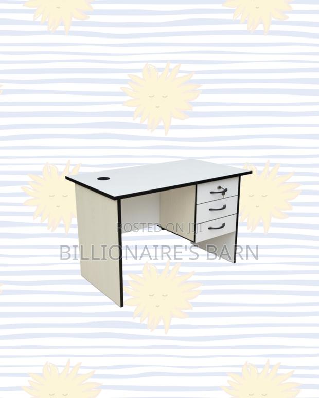 Compact 0.9m Wooden Desk for Dedicated Laptop Work Sessions - thumbnail 3
