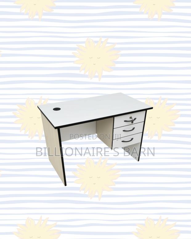 Compact 0.9m Wooden Desk for Dedicated Laptop Work Sessions - thumbnail 4