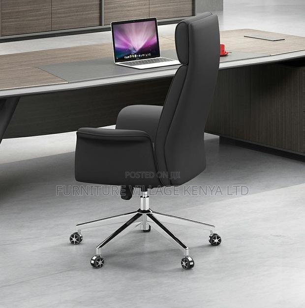 Executive Office Chair With Leather Upholstery - thumbnail 6