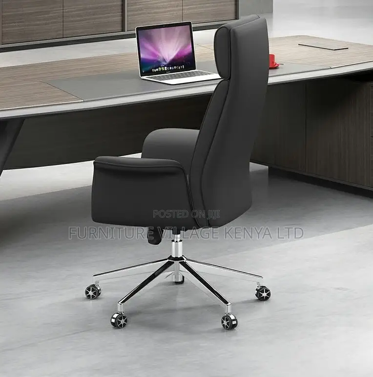 Executive Office Chair With Leather Upholstery