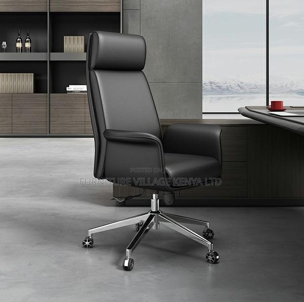 Executive Office Chair With Leather Upholstery - thumbnail 3