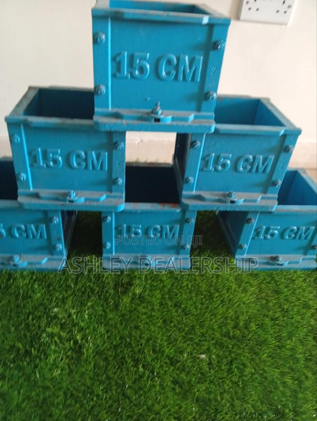 Cast Iron Cube Molds - thumbnail 2