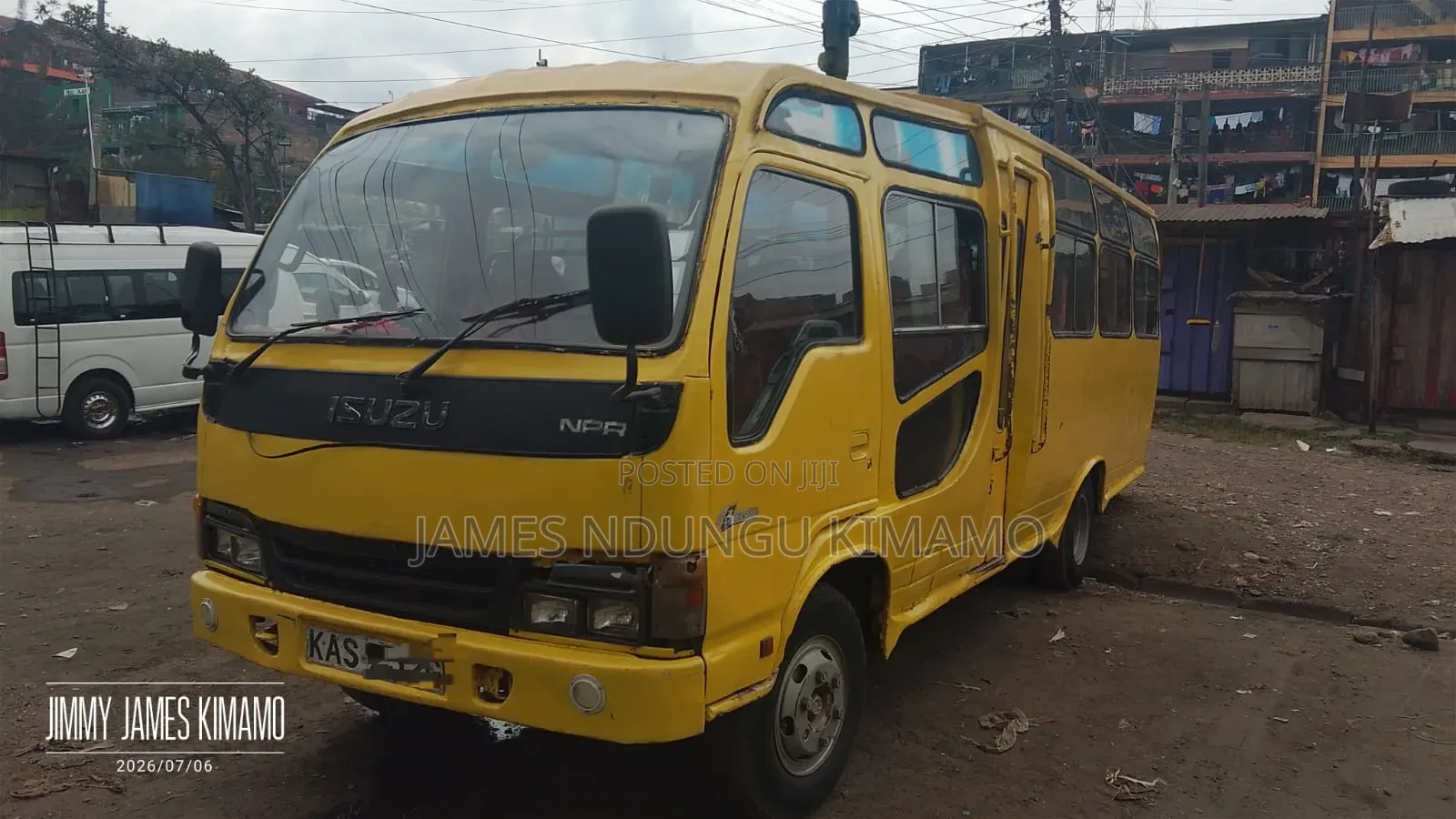 Isuzu NQR 2005 Yellow
