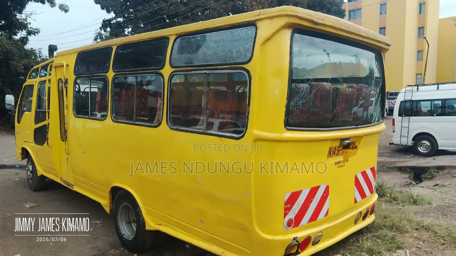 Isuzu NQR 2005 Yellow