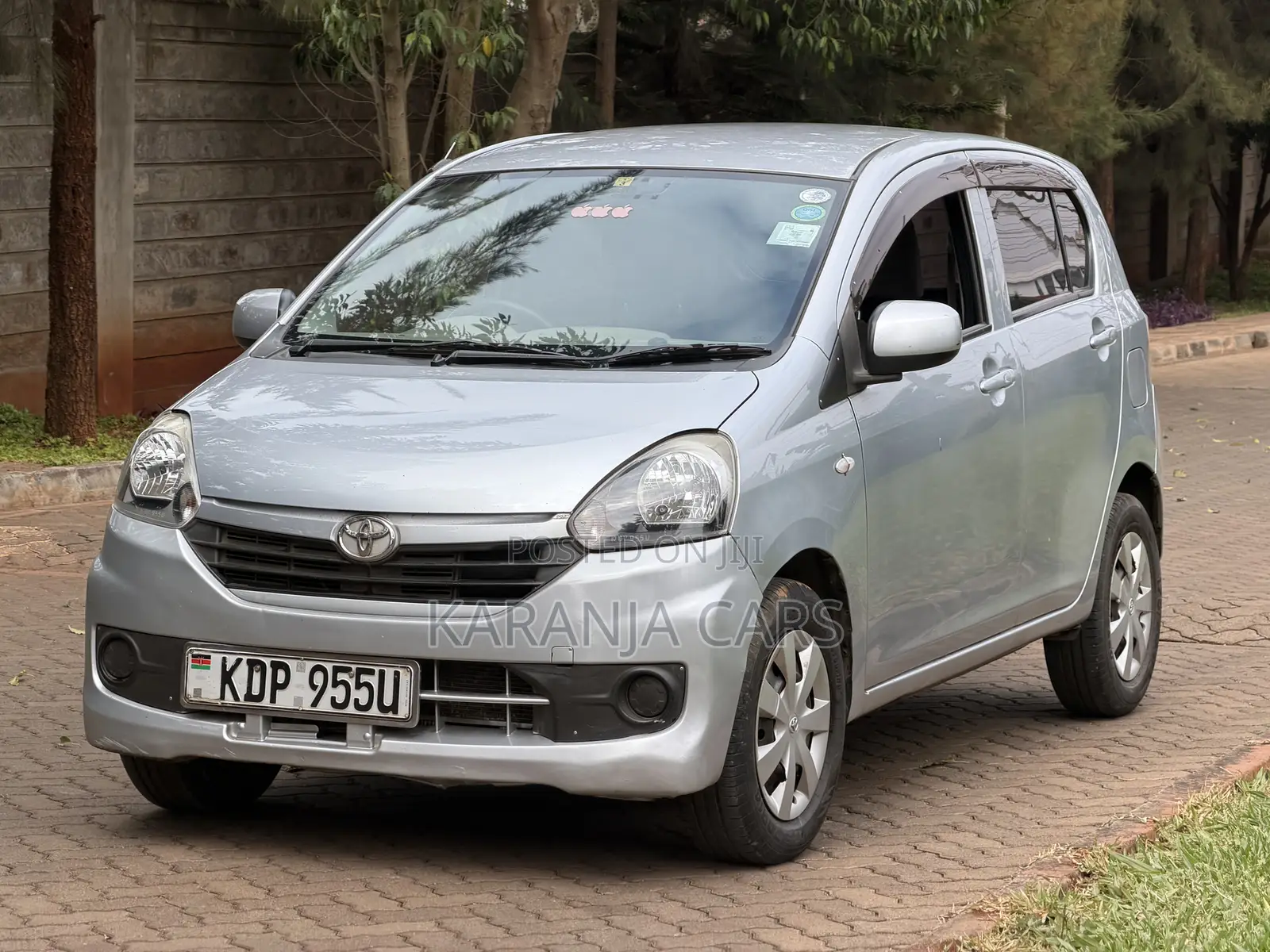 Toyota Pixis 2017 Silver