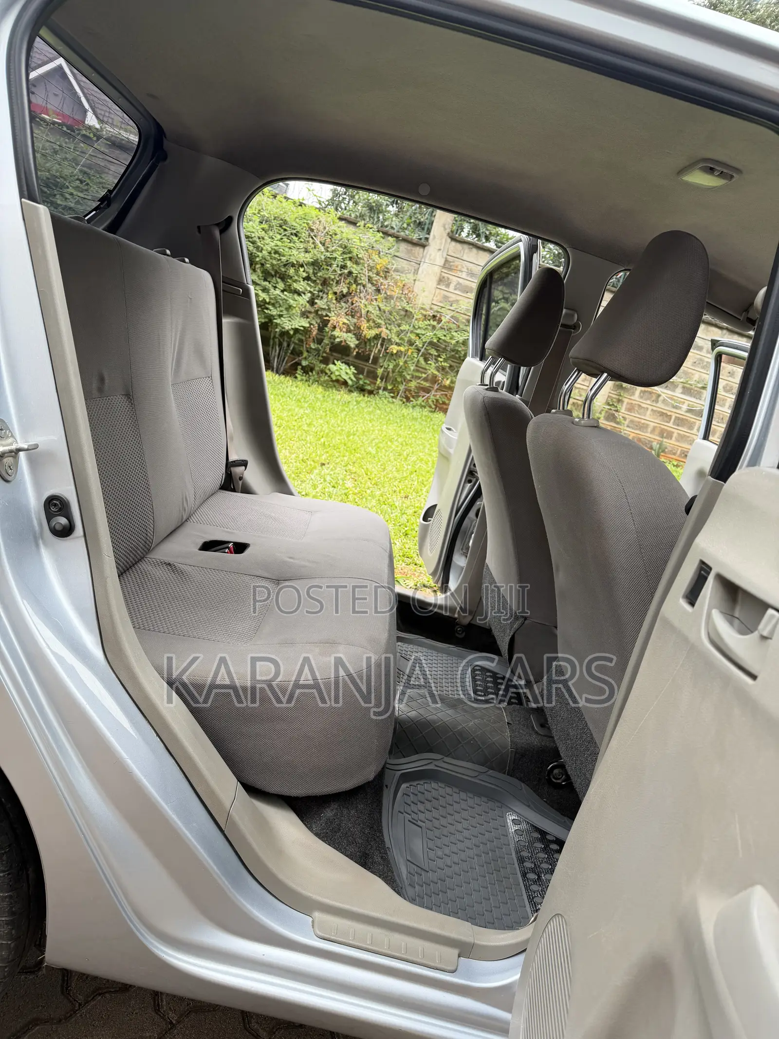 Toyota Pixis 2017 Silver