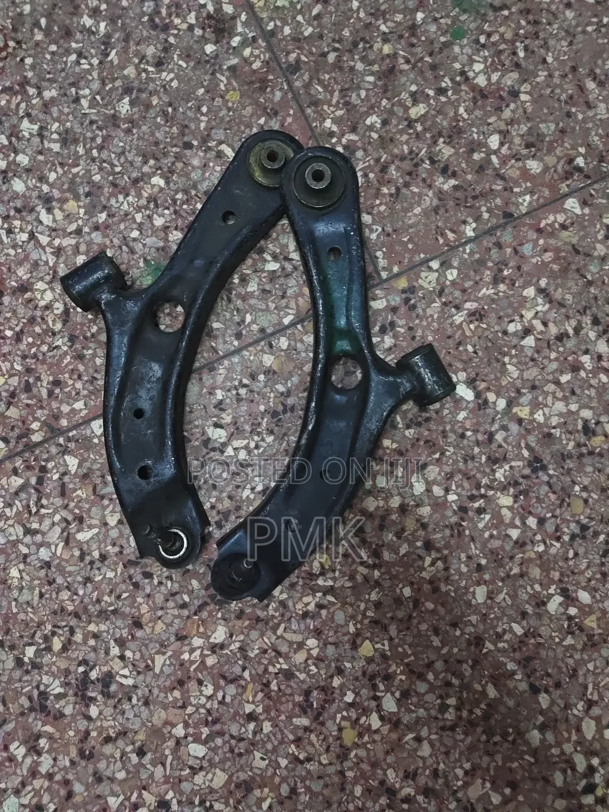 Suzuki Swift Control Arm