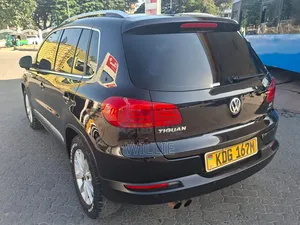 Volkswagen Tiguan 2015 Black