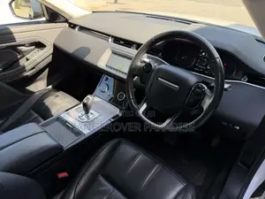 Land Rover Range Rover Evoque SE 4x4 5-Door 2019 White